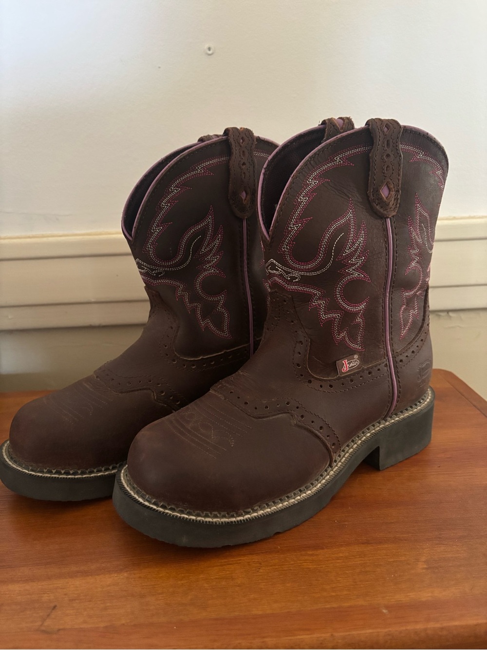 Justin Boots women Brown Western Pull-On steel toe WorkBoots with Pink Stitching